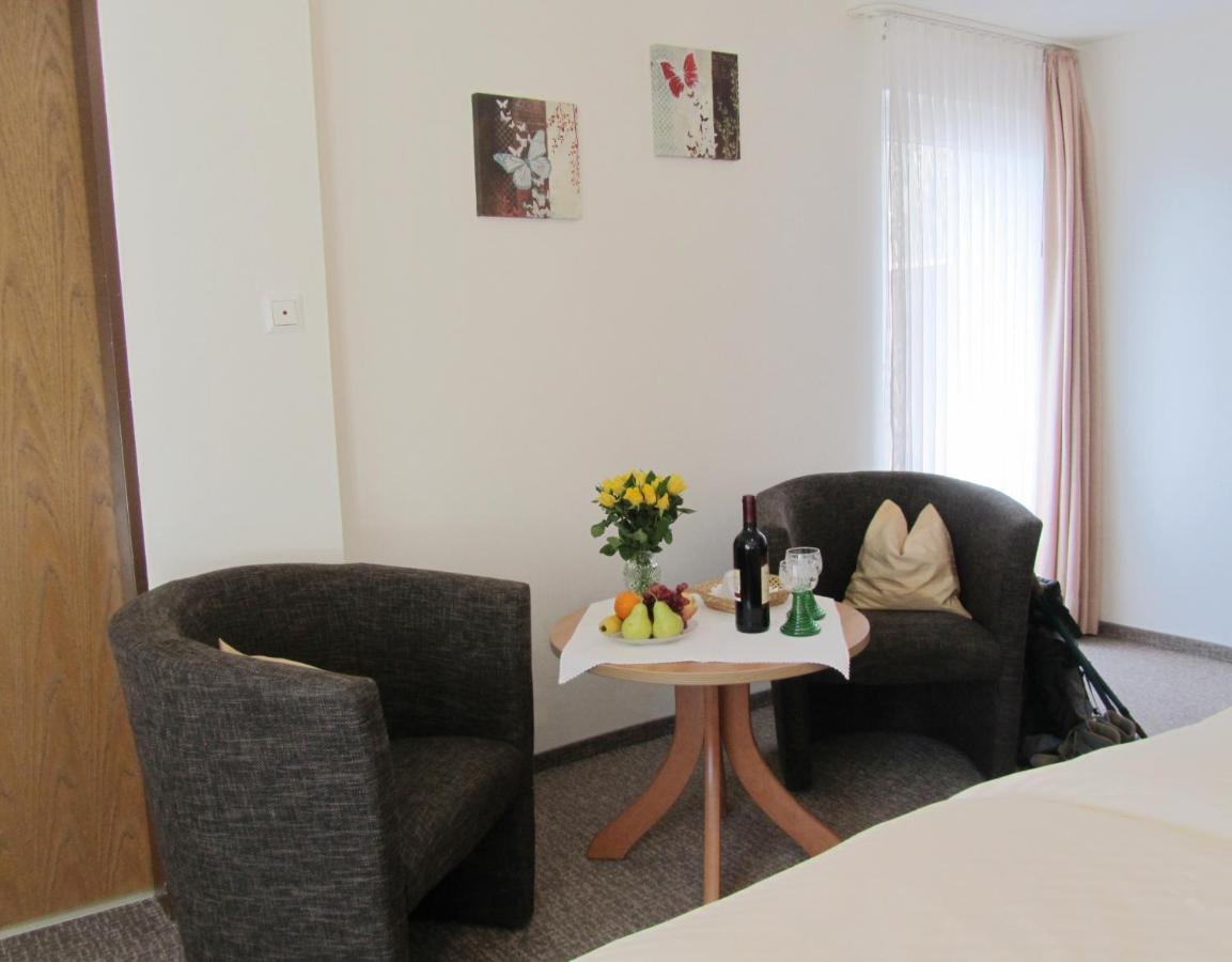 Pension Haus Waldfrieden, Meinecardplus Inklusive Виллинген Номер фото
