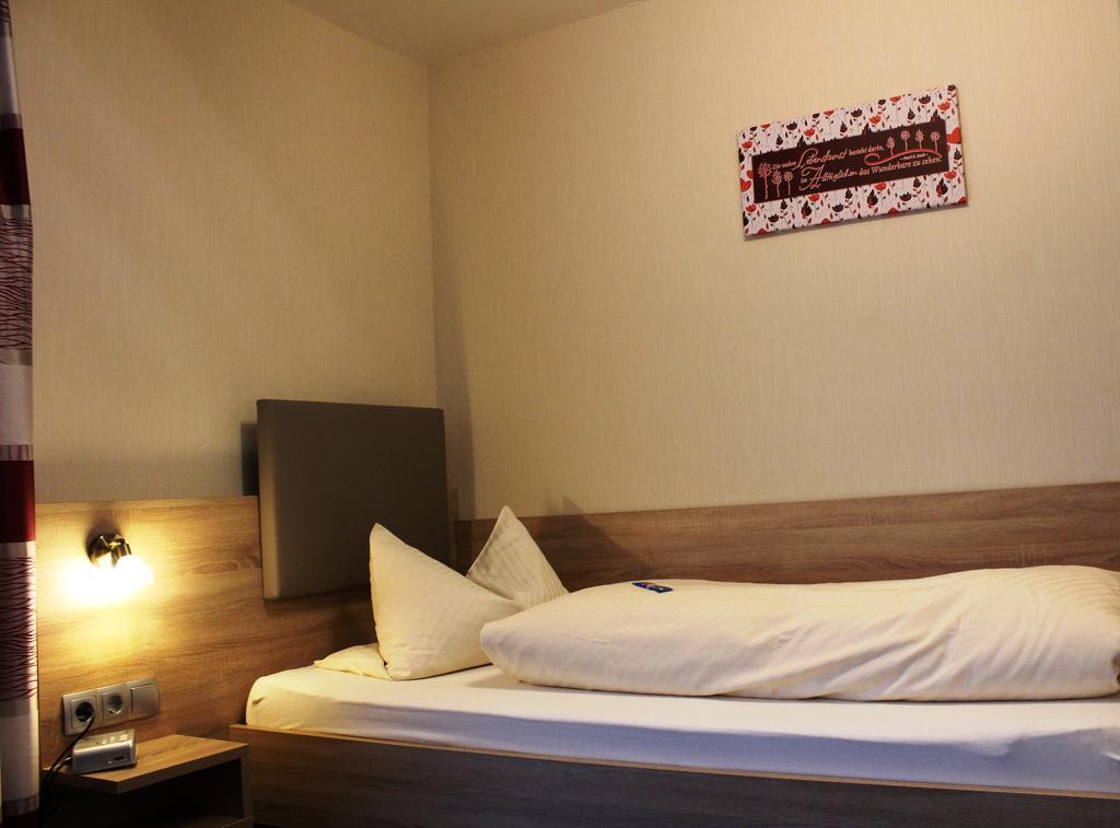Pension Haus Waldfrieden, Meinecardplus Inklusive Виллинген Экстерьер фото