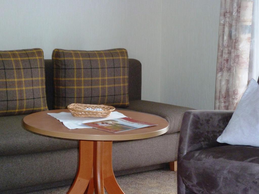 Pension Haus Waldfrieden, Meinecardplus Inklusive Виллинген Экстерьер фото