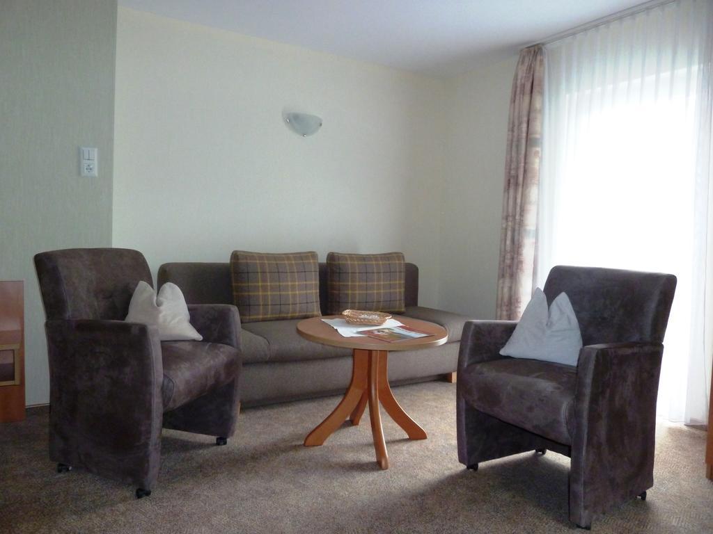 Pension Haus Waldfrieden, Meinecardplus Inklusive Виллинген Экстерьер фото